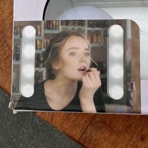 NEW! Hollywood Glam‎ Vanity Light 2 Pack